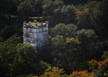 Μονοπάτια Kaap1 Άνδρος